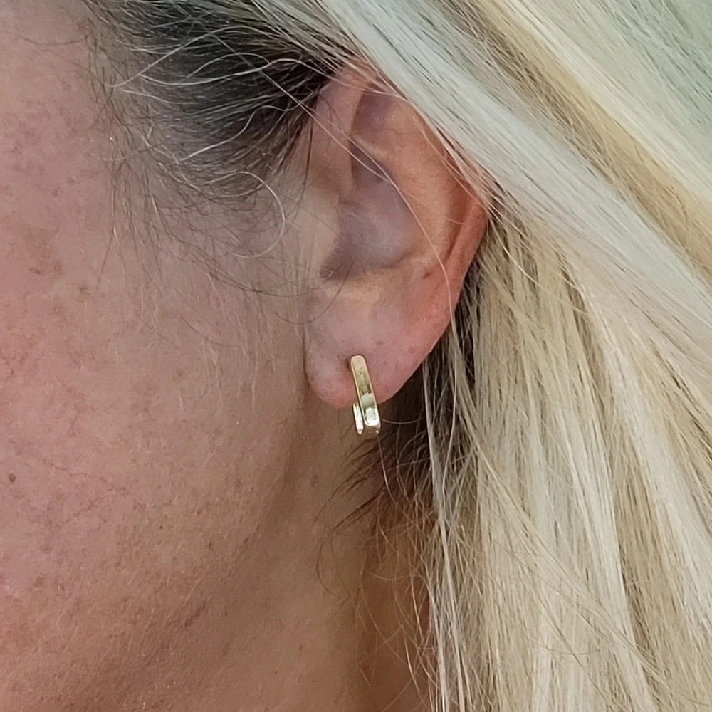 🔥LAST PAIR🔥 SQUARE HOOP EARRINGS